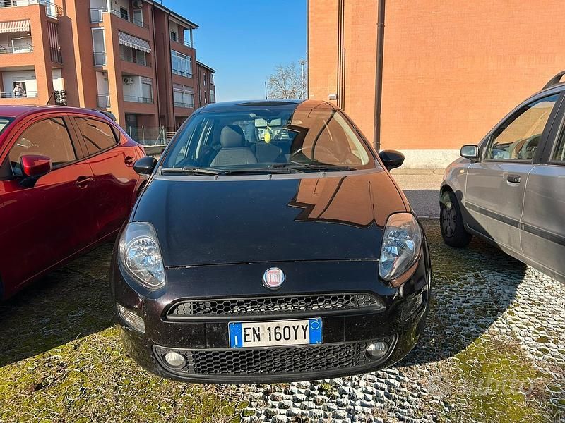 Usata Fiat Punto 77 CV (56 kW) 2013 Berlina