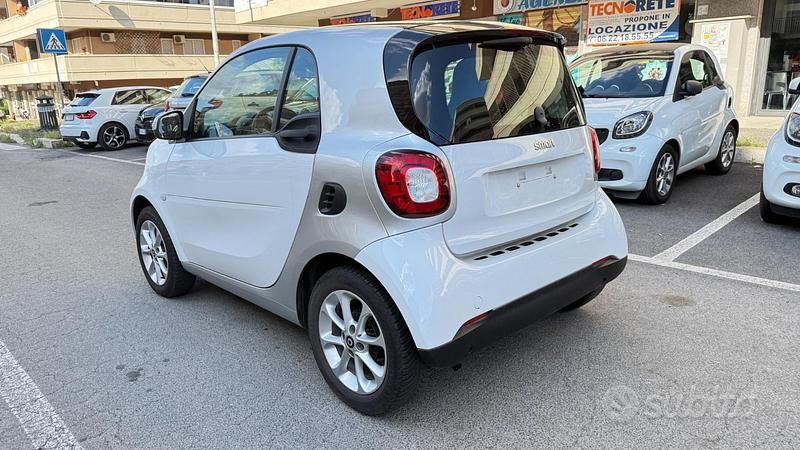 Usata Smart ForTwo Coupé Passion 90 CV (66 kW) 2019 Bianco Coupé