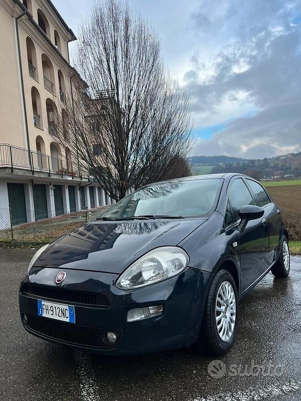 Usata Fiat Punto 95 CV (69 kW) 2017 Blu Berlina