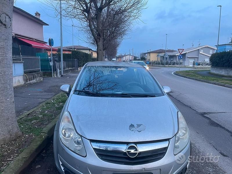 Usata Opel Corsa 2009 Grigio Utilitaria