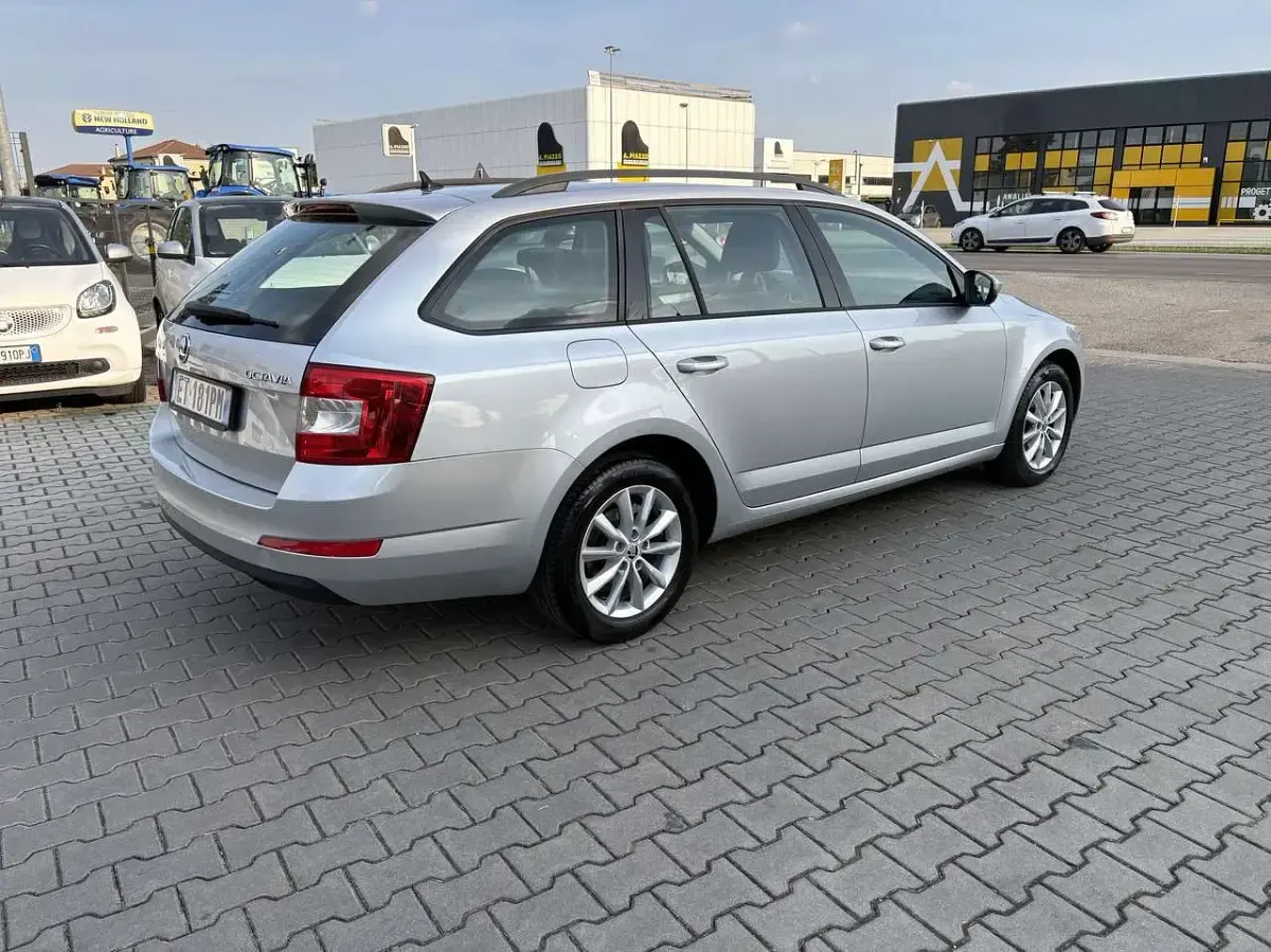 Usata Skoda Octavia 105 CV (77 kW) 2014 Other Station wagon