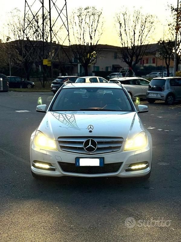 Bianco Usata 2013 Mercedes C200 Station wagon | 8000 € (Super prezzo) - Immagine 1/4