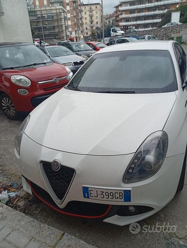 Usata Alfa Romeo Giulietta 140 CV (102 kW) 2011 Bianco Utilitaria