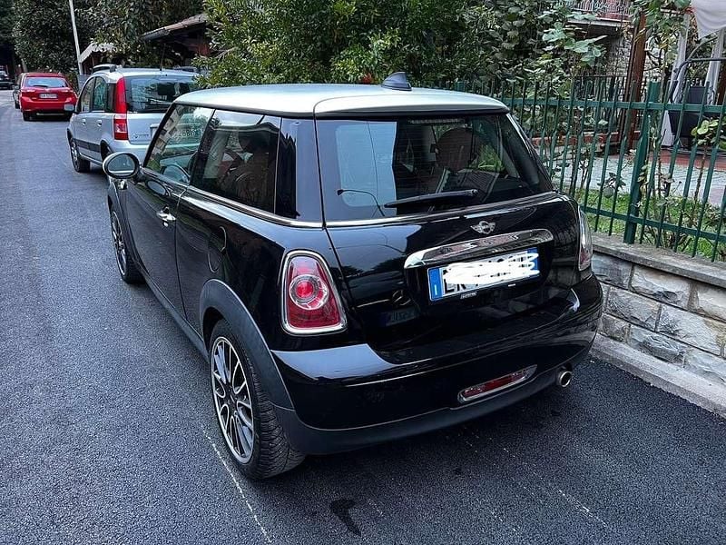 Usata Mini ONE 75 CV (55 kW) 2011 Nero Utilitaria
