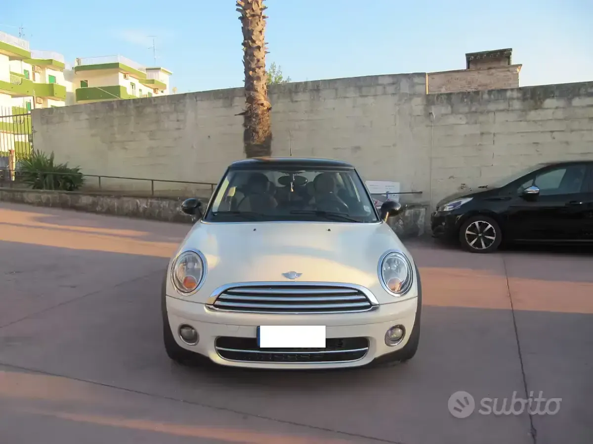 Usata Mini Cooper D 109 CV (80 kW) 2008 Beige Utilitaria