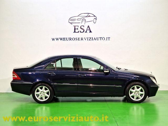 Usata Mercedes C200 Elegance 2000 Blu Berlina