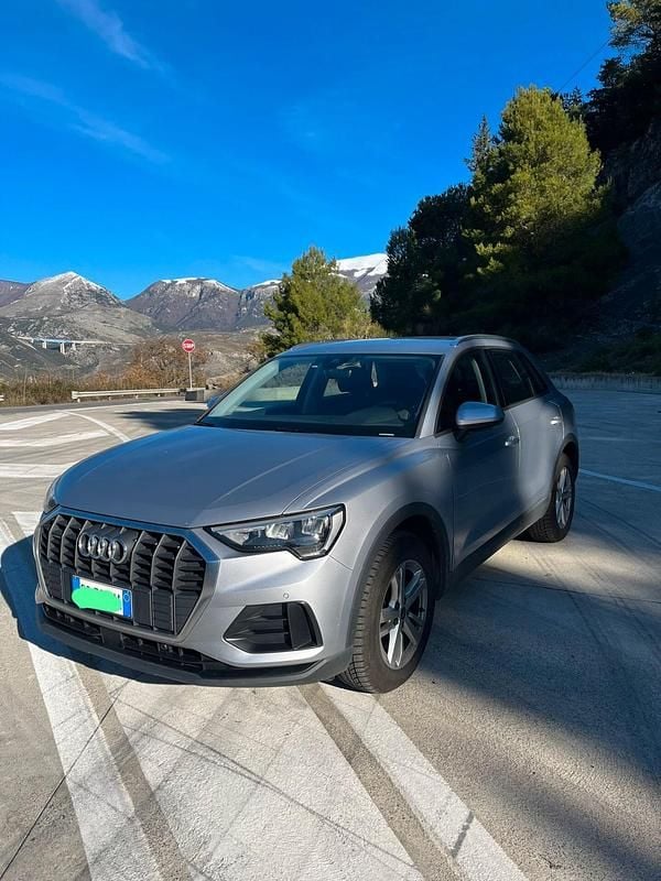 Usata Audi Q3 Advanced Plus 149 CV (109 kW) 2021 Argento SUV
