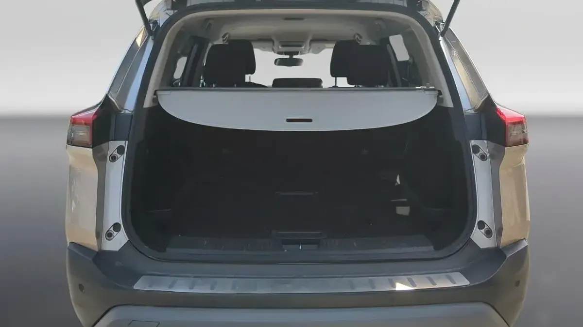Usata Nissan X-Trail 204 CV (150 kW) 2023 Beige SUV