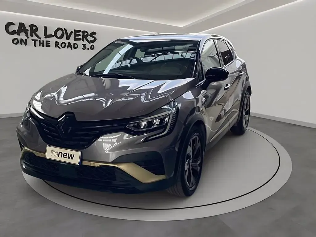 Usata Renault Captur Engineered 143 CV (105 kW) 2023 Xnk be style milano (grigio SUV