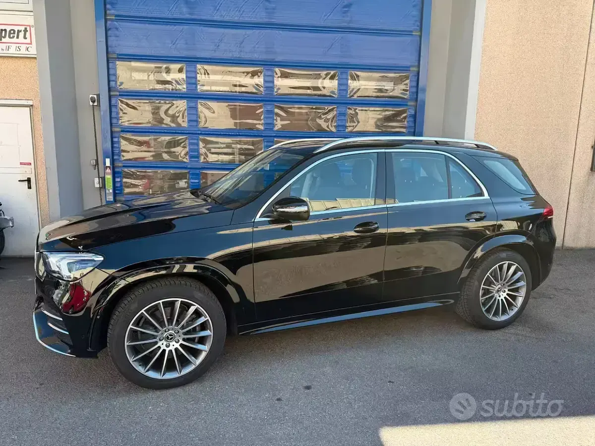 Usata Mercedes GLE300 Premium 245 CV (180 kW) 2020 Nero ossidiana metallizzato SUV
