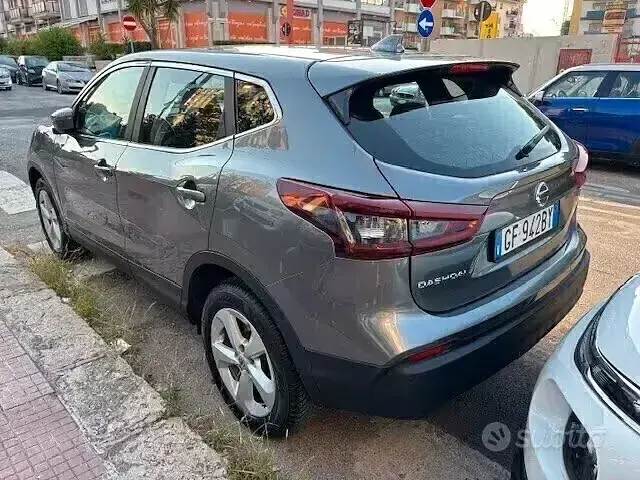 Usata Nissan Qashqai 140 CV (102 kW) 2021 Grigio SUV