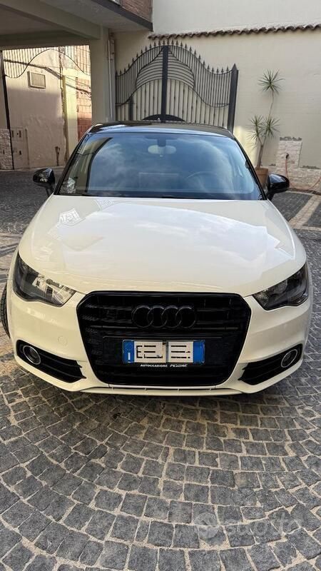 Bianco Usata 2012 Audi A1 Due volumi | 11.000 € (Cara) - Immagine 1/4