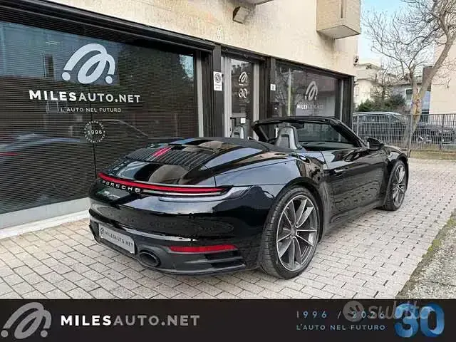 Usata Porsche 911 Carrera Cabriolet 385 CV (283 kW) 2024 Nero Cabrio