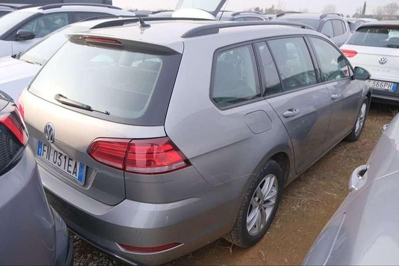 Usata VW Golf VII Business 116 CV (85 kW) 2018 Blu/azzurro Station wagon