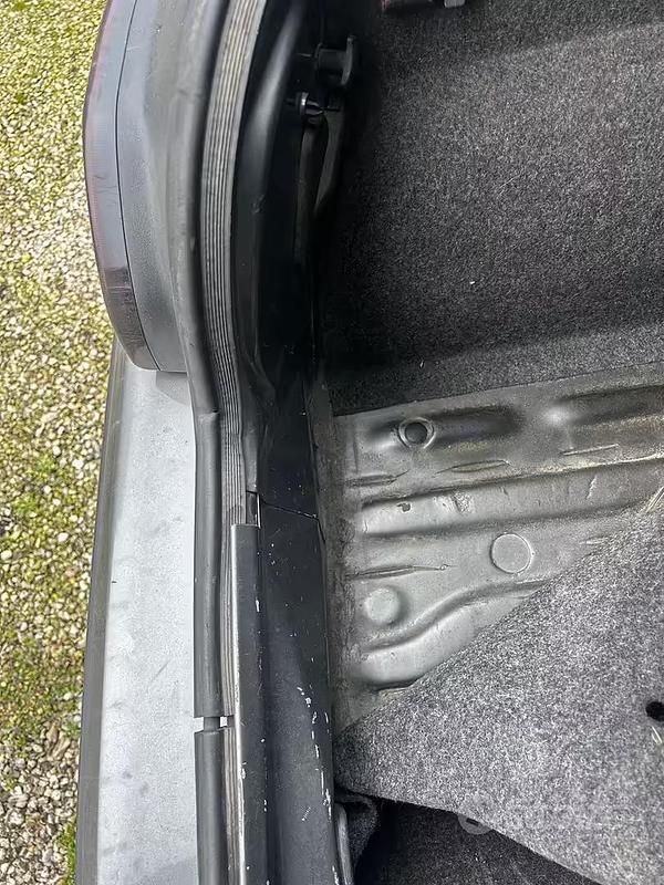 Usata Renault Clio 137 CV (100 kW) 1995 Grigio Utilitaria