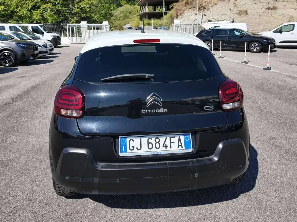Usata Citroën C3 Shine 110 CV (80 kW) 2022 Nero Utilitaria