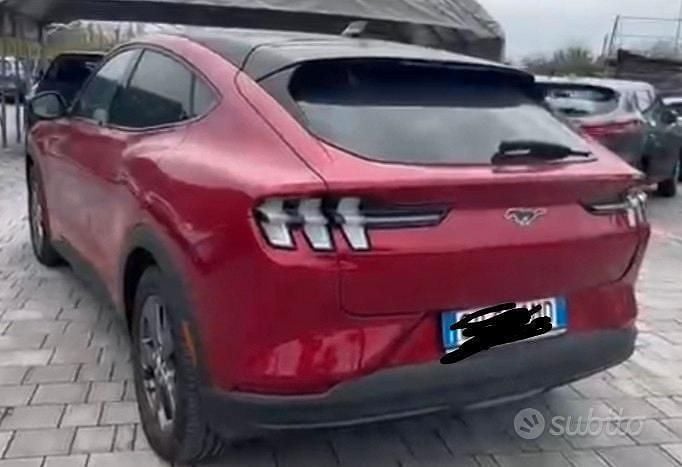 Usata Ford Mustang Mach-E 197 kW (268 CV) 2023 SUV