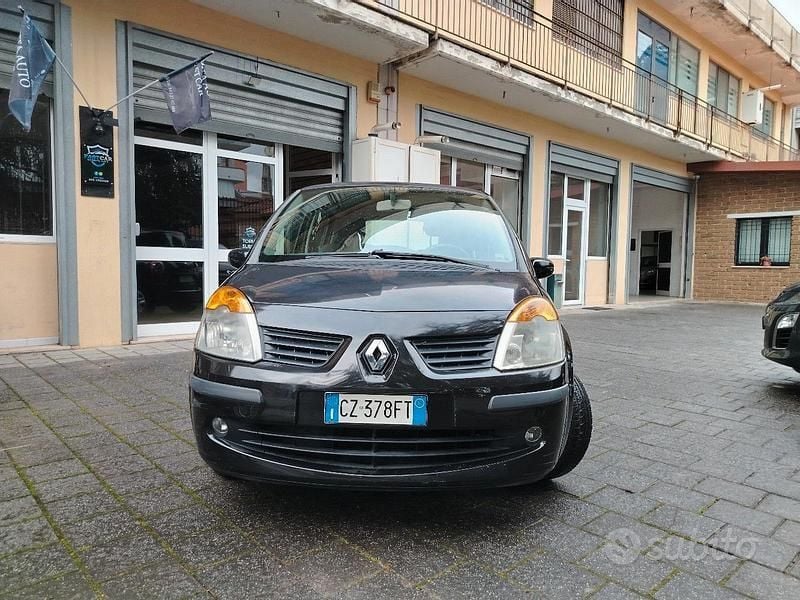 Nero Usata 2006 Renault Modus Privilege Monovolume | 1399 € (Ottimo prezzo) - Immagine 1/4