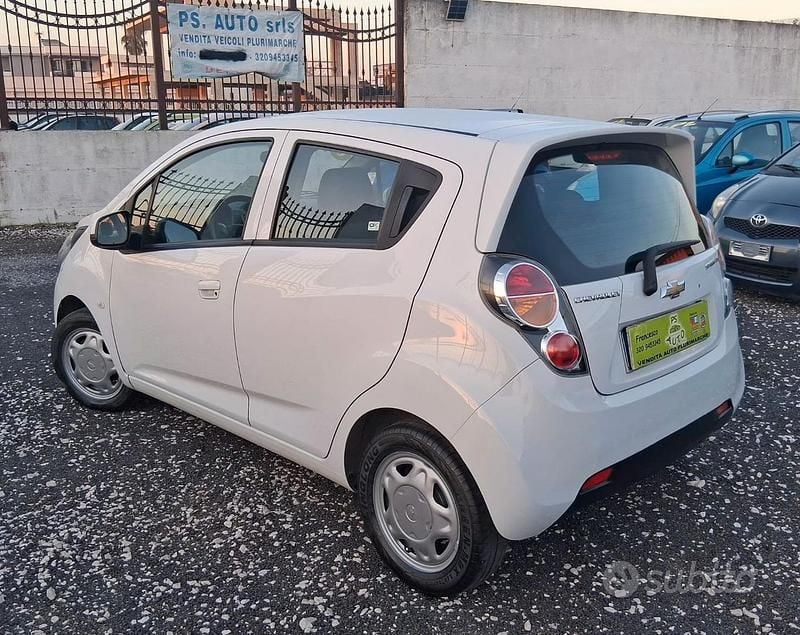 Usata Chevrolet Spark 68 CV (50 kW) 2012 Bianco Utilitaria
