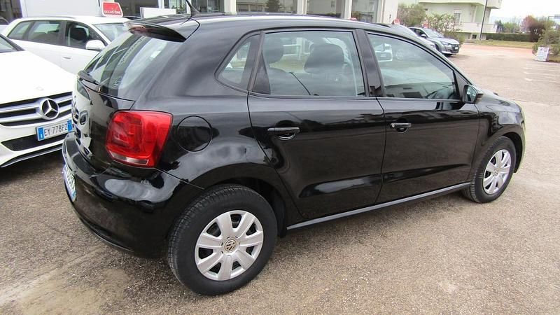 Usata VW Polo Trendline 75 CV (55 kW) 2012 Nero Berlina