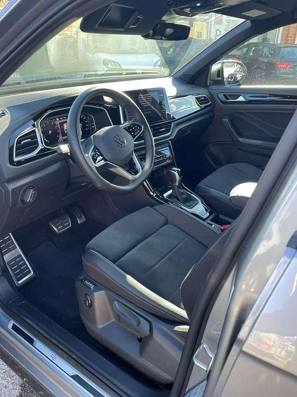 Usata VW T-Roc R-line 150 CV (110 kW) 2023 Argento SUV