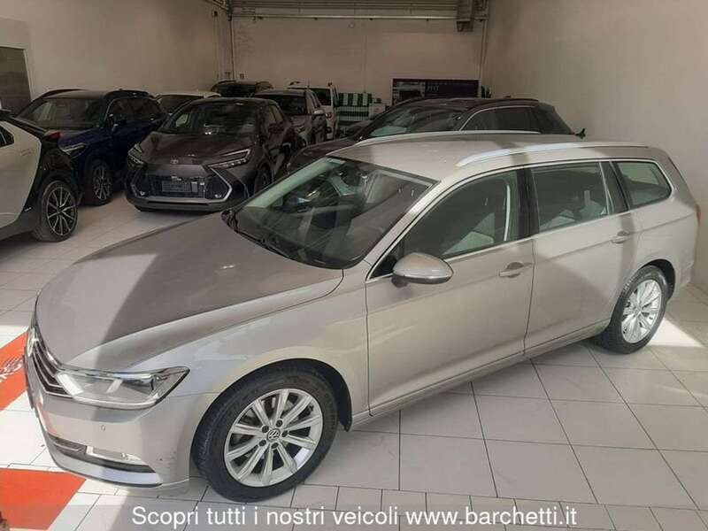 Usata VW Passat Comfortline 150 CV (110 kW) 2015 Grigio Station wagon