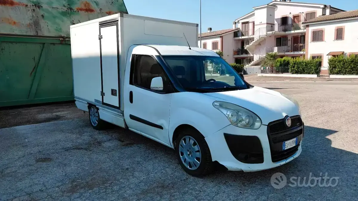 Usata Fiat Doblò Dynamic 105 CV (77 kW) 2011 Bianco Monovolume