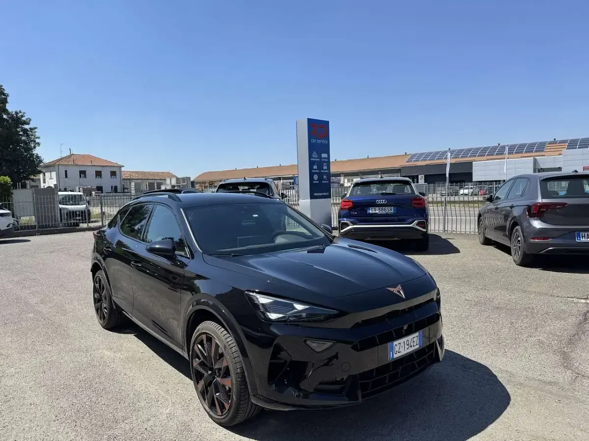 Usata Cupra Formentor 150 CV (110 kW) 2025 Midnight schwarz metallic SUV