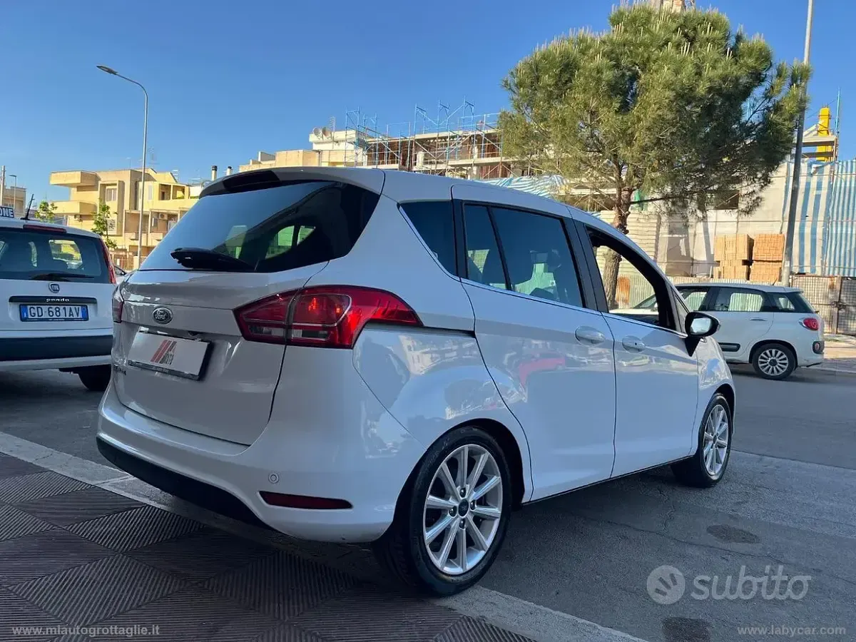 Usado Ford B-MAX Titanium X 75 CV (55 kW) 2016 Blanco Monovolumen