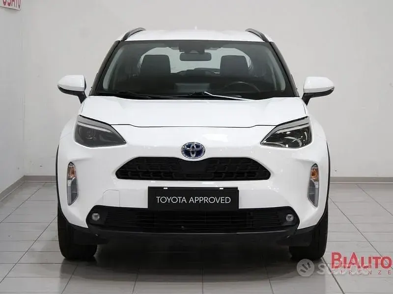 Begagnad Toyota Yaris Cross Active 116 HK (85 kW) 2022 Vit SUV