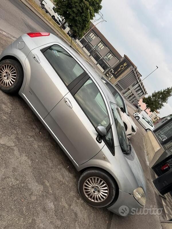 Usata Fiat Punto 2005 Grigio Utilitaria