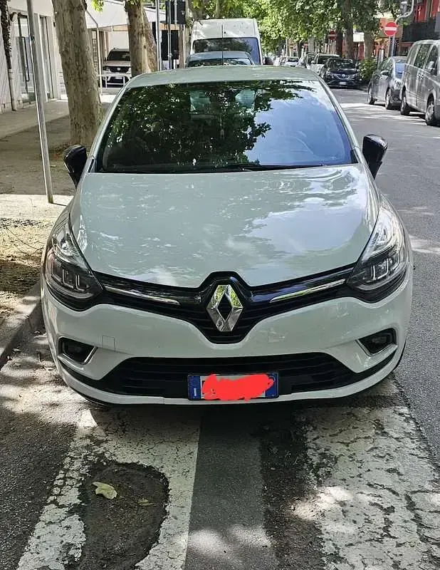 Usata Renault Clio IV Zen 75 CV (55 kW) 2019 Bianco Berlina