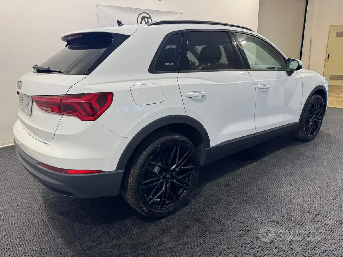 Usata Audi Q3 Advanced 150 CV (110 kW) 2023 Bianco SUV