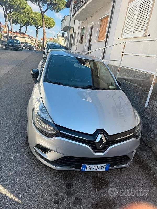 Usata Renault Clio IV 75 CV (55 kW) 2019 Grigio Berlina