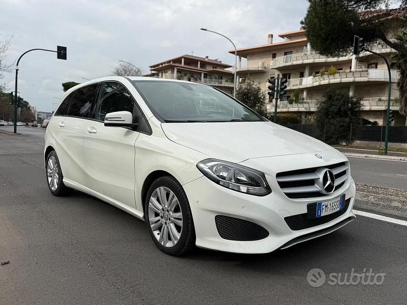 Usata Mercedes B180 109 CV (80 kW) 2016 Bianco Monovolume