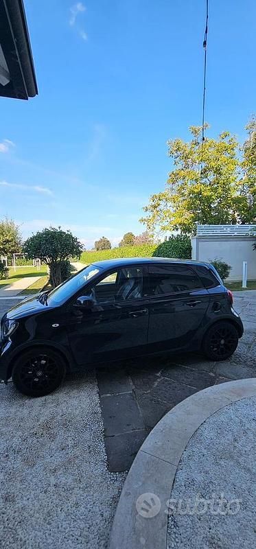 Usata Smart ForFour 2017 Nero Utilitaria