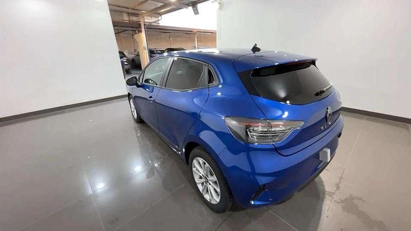 Nuova Renault Clio V Evolution 101 CV (74 kW) 2025 Blu Berlina