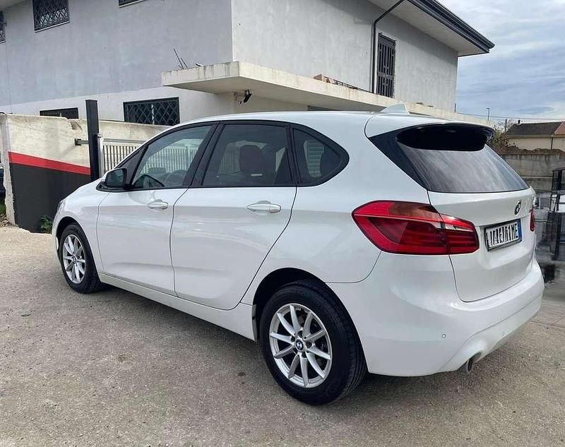 Usata BMW 216 Active Tourer Advantage 116 CV (85 kW) 2018 Bianco Monovolume