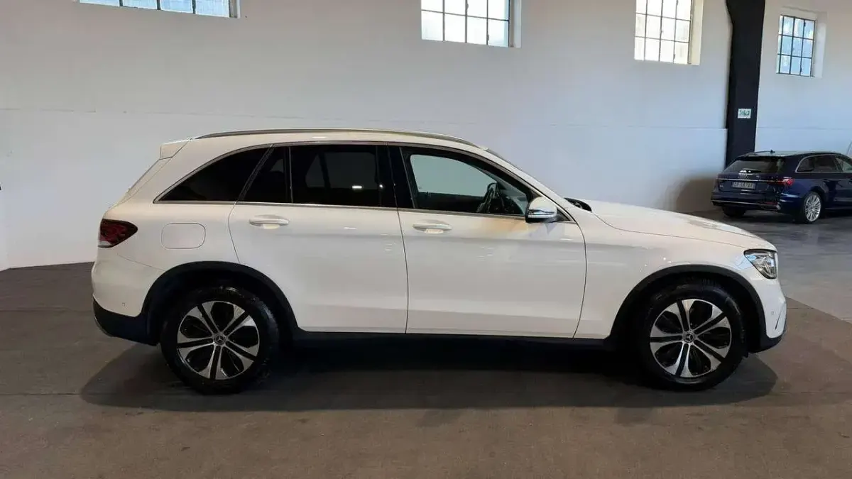 Usata Mercedes GLC300 Business 245 CV (180 kW) 2020 Bianco SUV