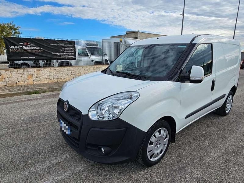 Bianco Usata 2014 Fiat Doblò Monovolume | 6000 € (Ottimo prezzo) - Immagine 1/4