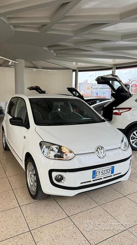 Usata VW up! 67 CV (49 kW) 2015 Bianco Utilitaria