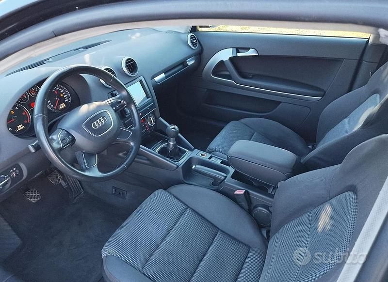 Usata Audi A3 105 CV (77 kW) 2011 Nero Utilitaria