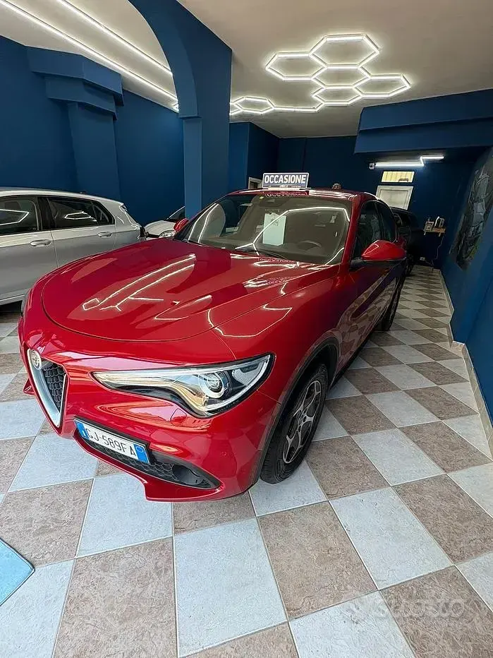Usata Alfa Romeo Stelvio 190 CV (139 kW) 2022 Rosso SUV