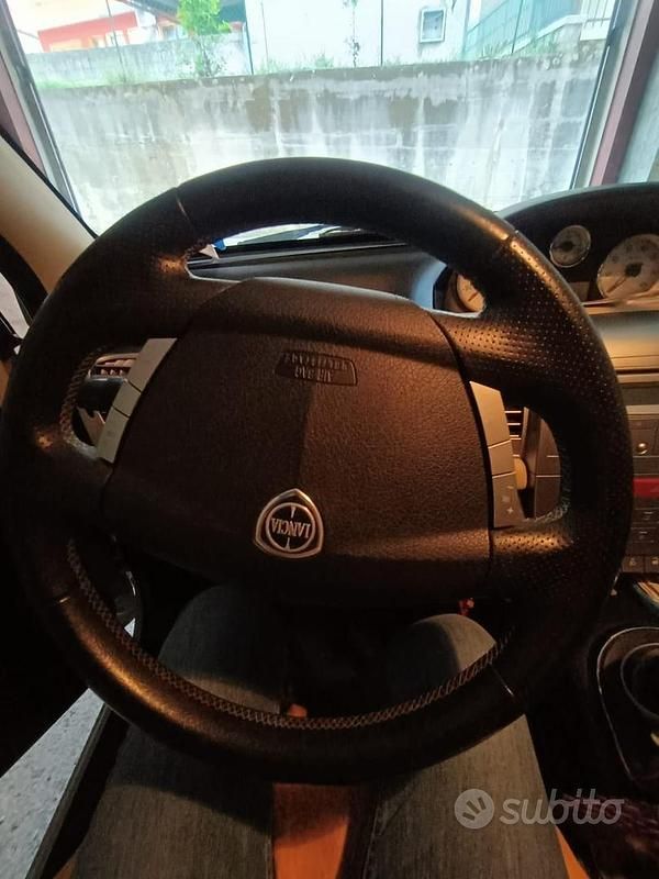 Usata Lancia Ypsilon 69 CV (50 kW) 2010 Bianco Utilitaria