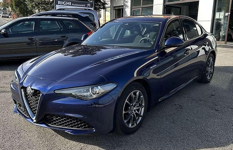 Usata Alfa Romeo Giulia Super 160 CV (117 kW) 2021 Blu Berlina