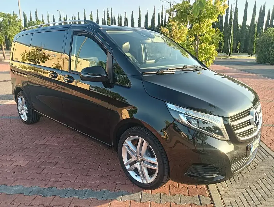 Usata Mercedes V220 163 CV (119 kW) 2018 Nero Monovolume