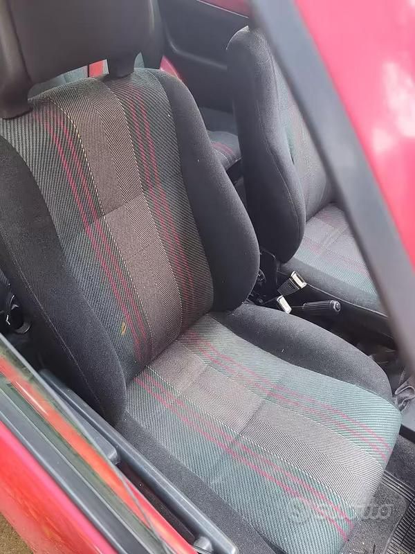 Usata Fiat Cinquecento 54 CV (39 kW) 1996 Rosso Utilitaria