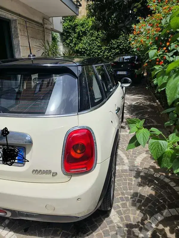 Usata Mini Cooper D 116 CV (85 kW) 2016 Bianco Utilitaria