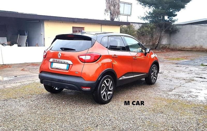 Usata Renault Captur Intens 90 CV (66 kW) 2017 Marrone SUV