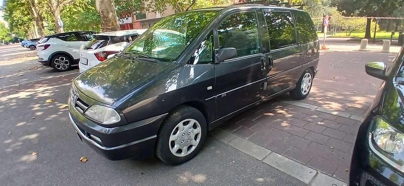 Usata Peugeot 806 Family 109 CV (80 kW) 2000 Monovolume